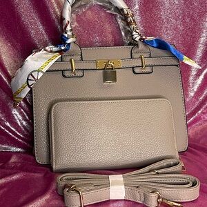 Elegant Gray Handbag Set